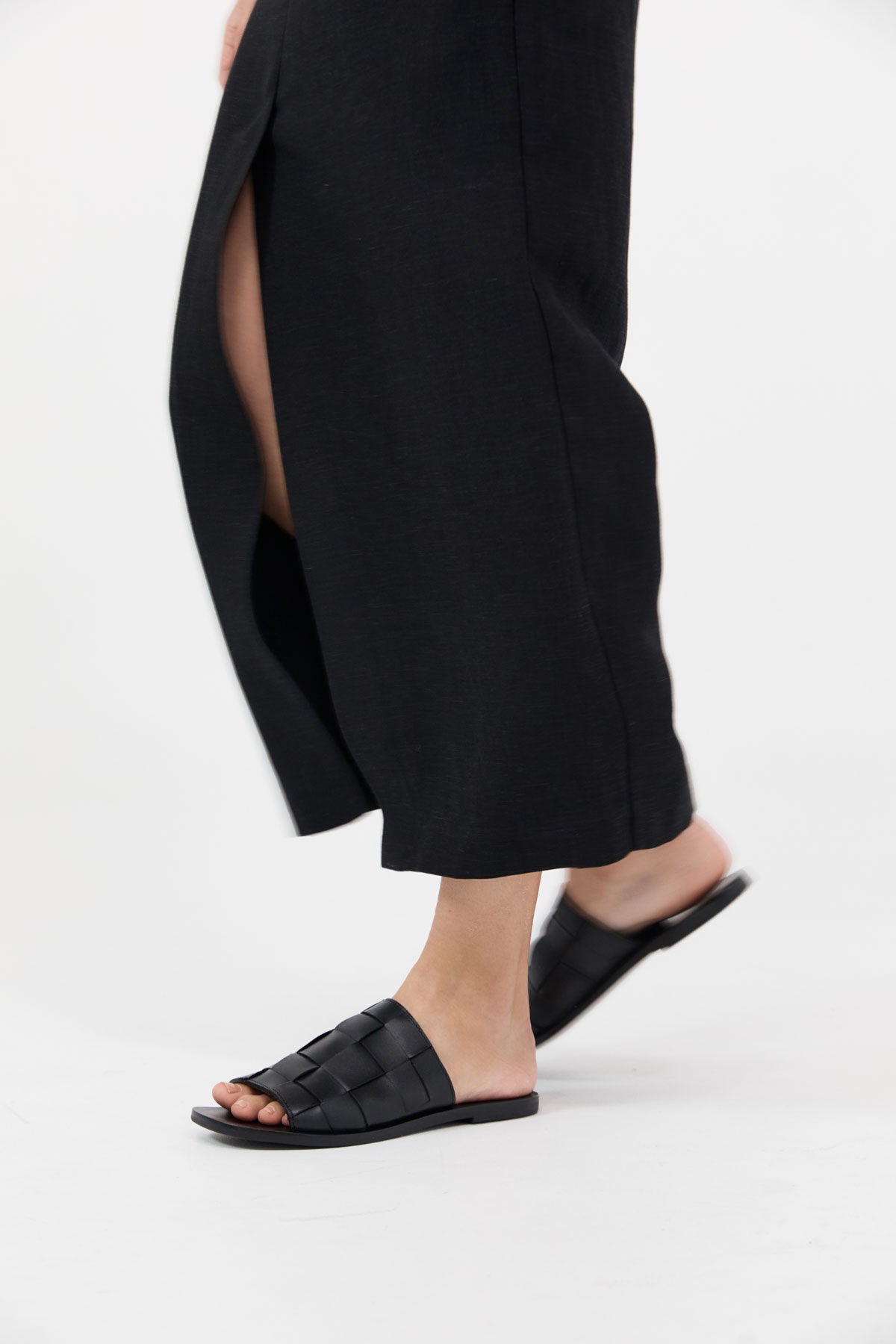 Woven Flats - Black