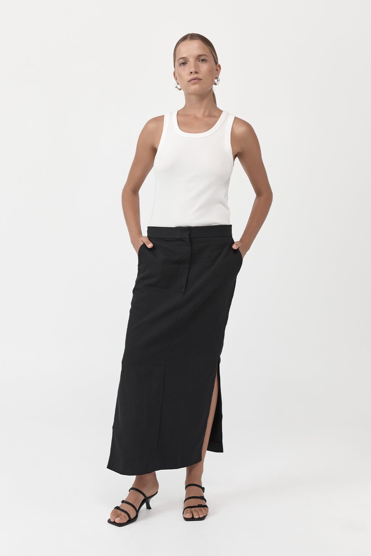 St. Agni | Low waisted Tailored Skirt - Black
